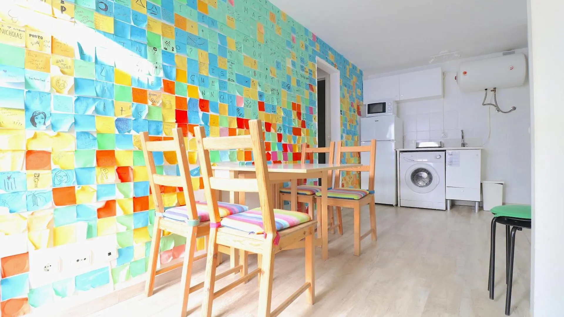 7564 Post-Its Appartement Lissabon